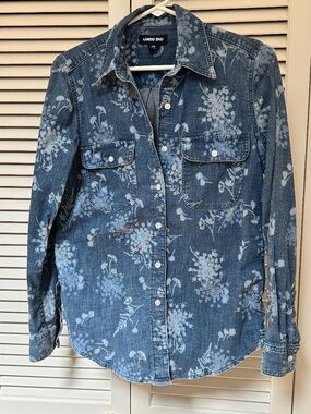 Land's End Denim Button Down Shirt With Sun Print Floral Design XS